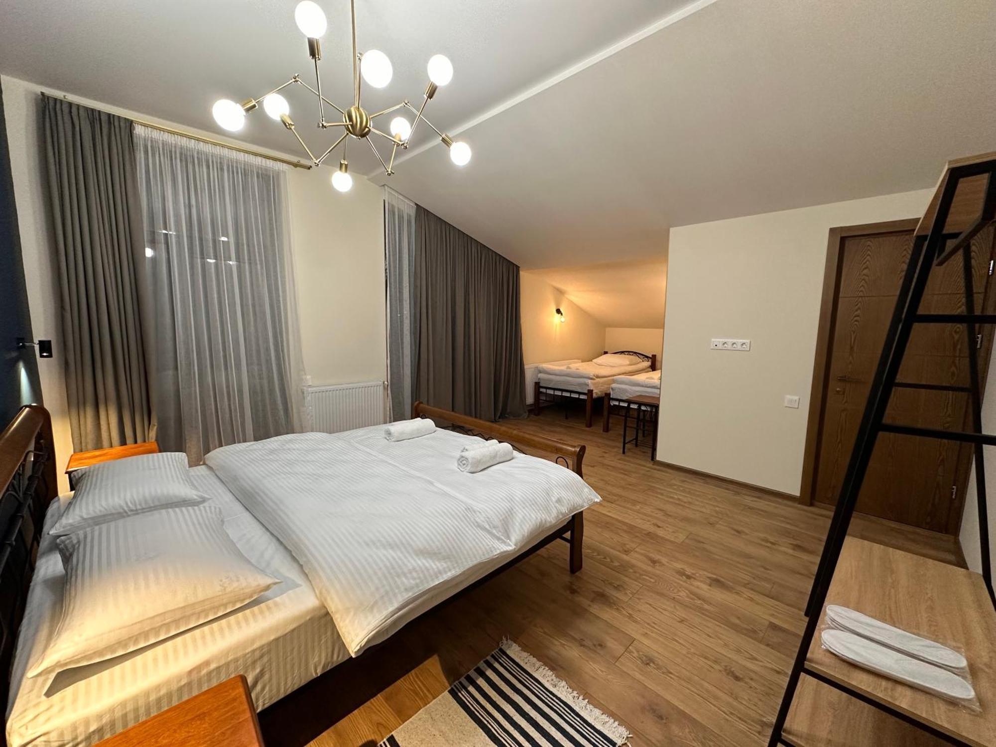 Hotel Mountime Kazbegi Buitenkant foto